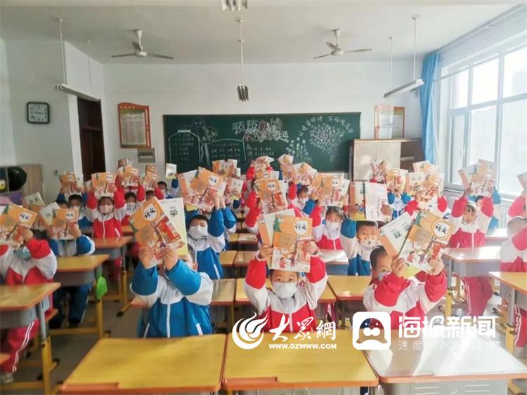 开学礼没必要卷仪式感开学礼不必过分强调仪式感，回归真实，关注内在成长